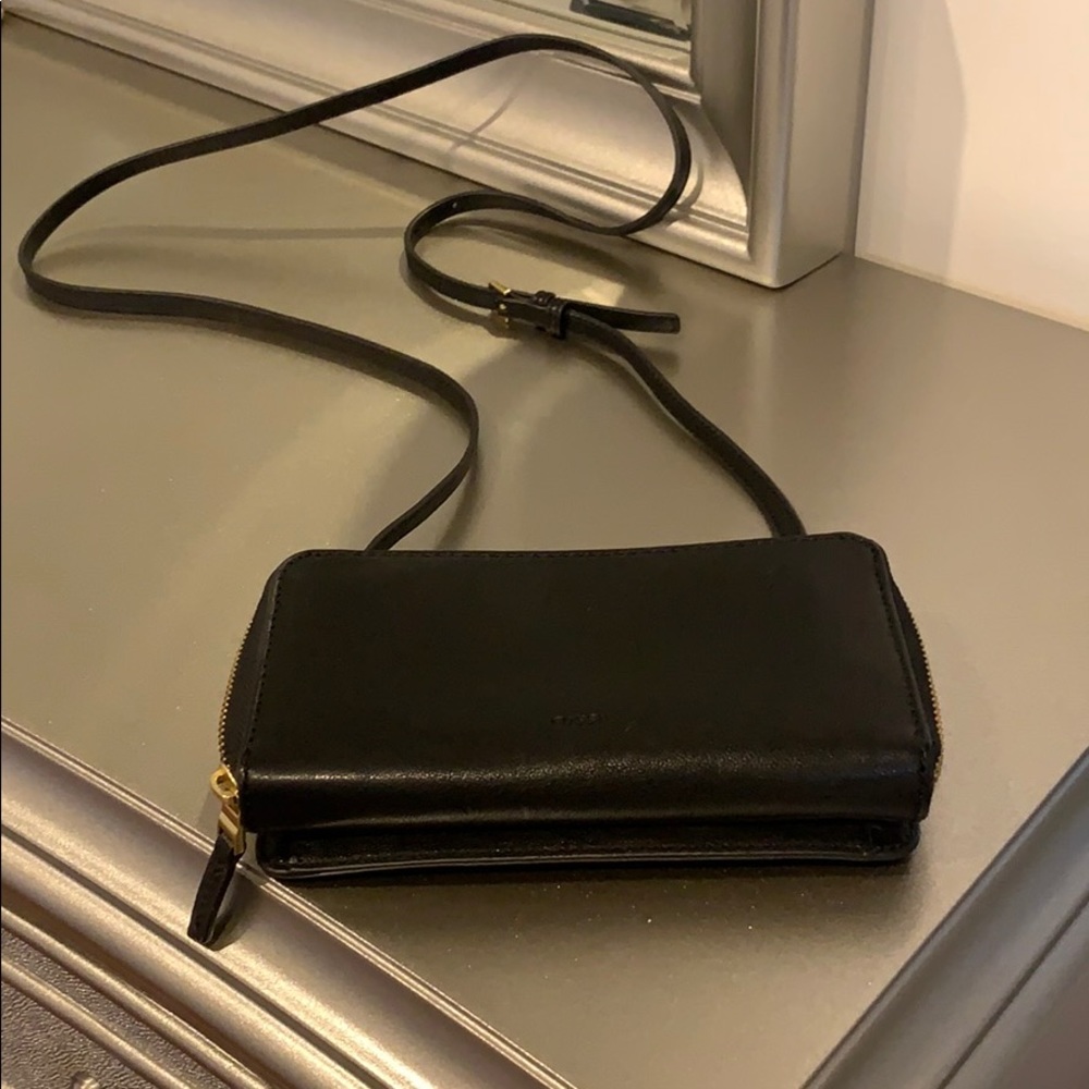 Crossbody Fossil
